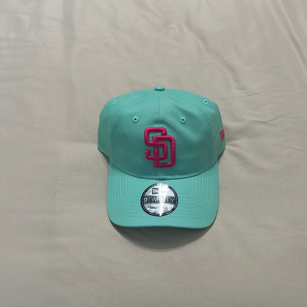 New ear Mint San Diego Padres hat